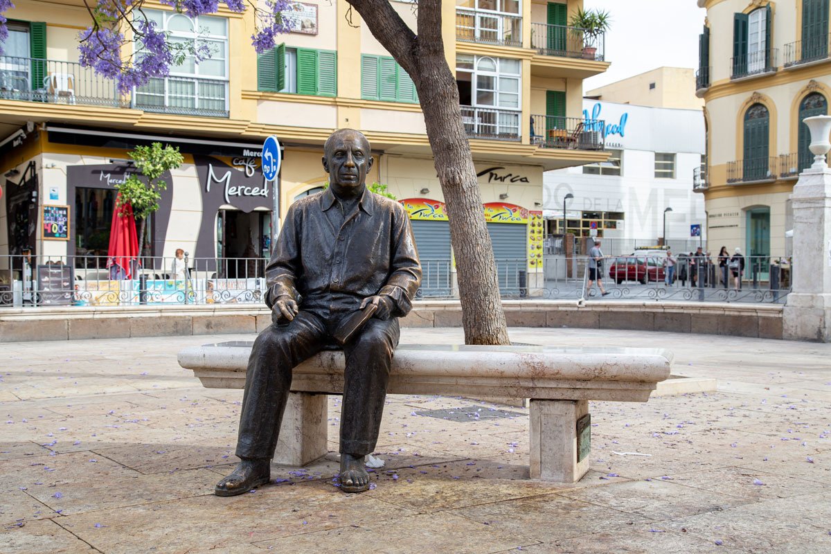 Picasso Statue Malaga Spain, Baga Art, West Africa tribal art, Kutubu Arts